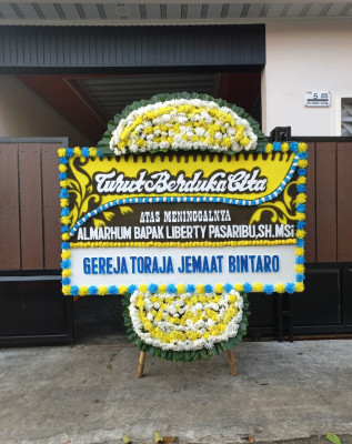 Papan Bunga Duka di Pesurungan Kidul