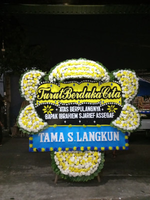Papan Bunga Duka di Pesurungan Kidul